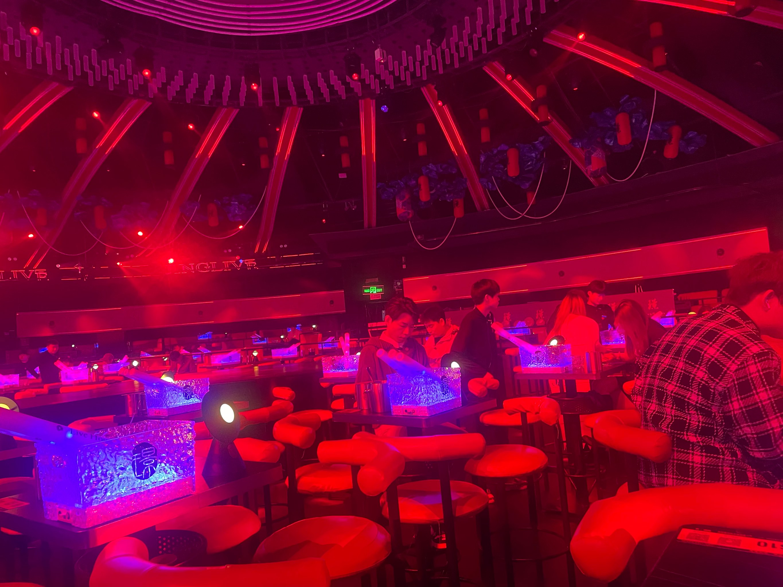 南阳商务ktv低端场所推荐-方城县ktv预定